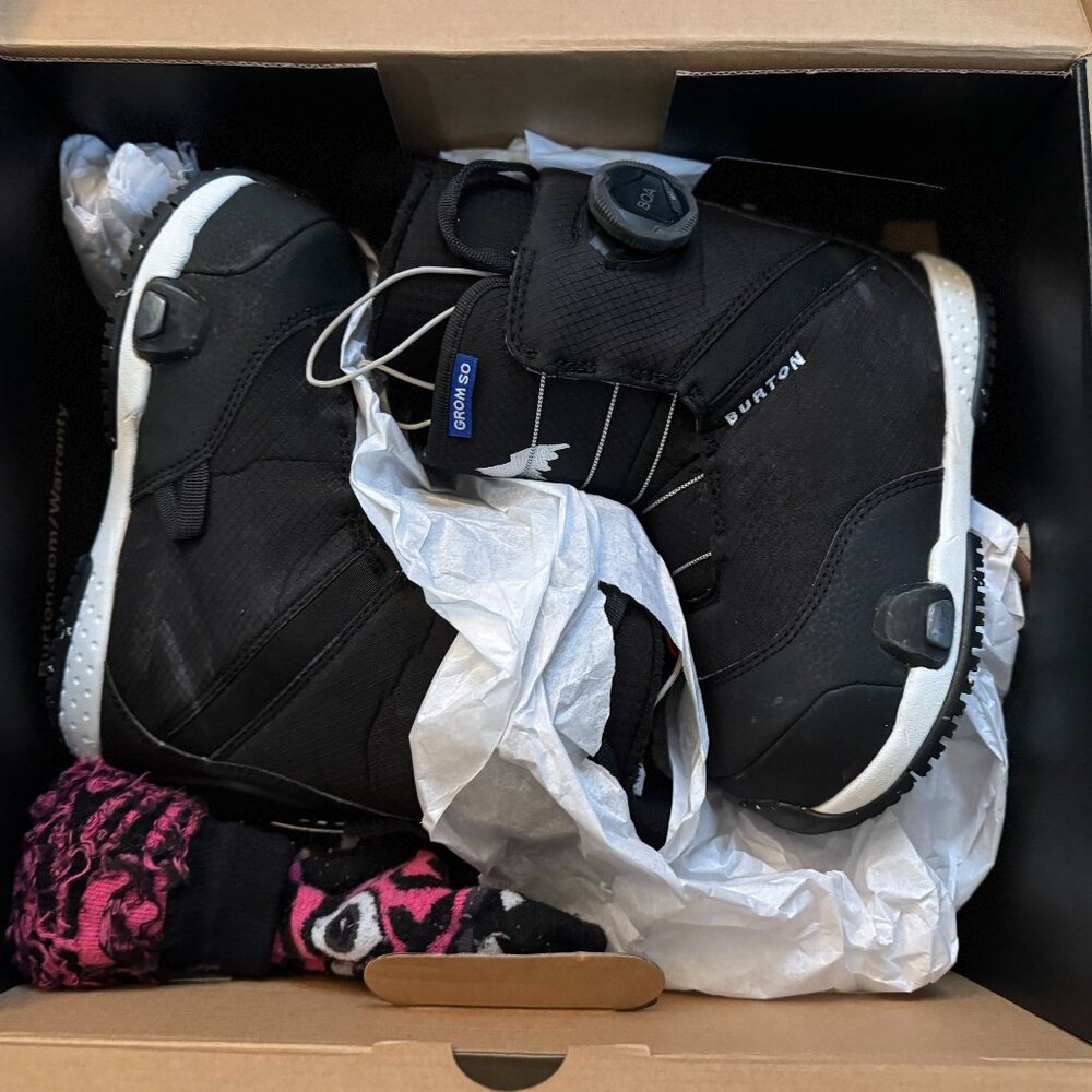 Burton Black Kids Size 1K Smalls Boa Snowboard Boots